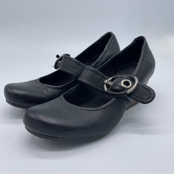 Baretraps, Leather Ballet Style Wedges. Size 7.5M. Excellent condition! - Picture 1 of 7